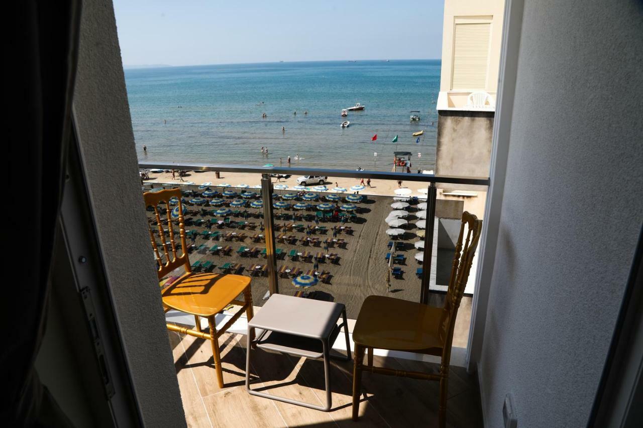 Vila One Beach Hotel Durrës Exteriér fotografie